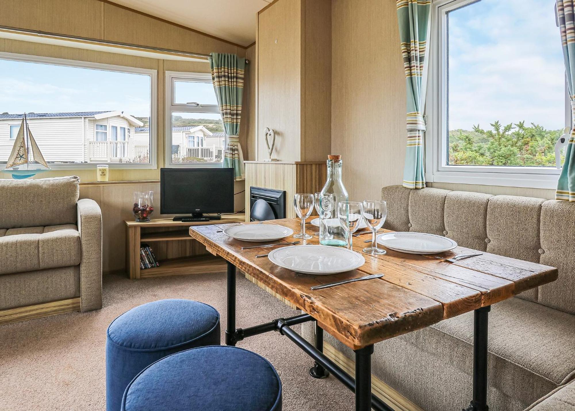 Hotel Waters Edge Leisure Park Cardigan Exterior foto
